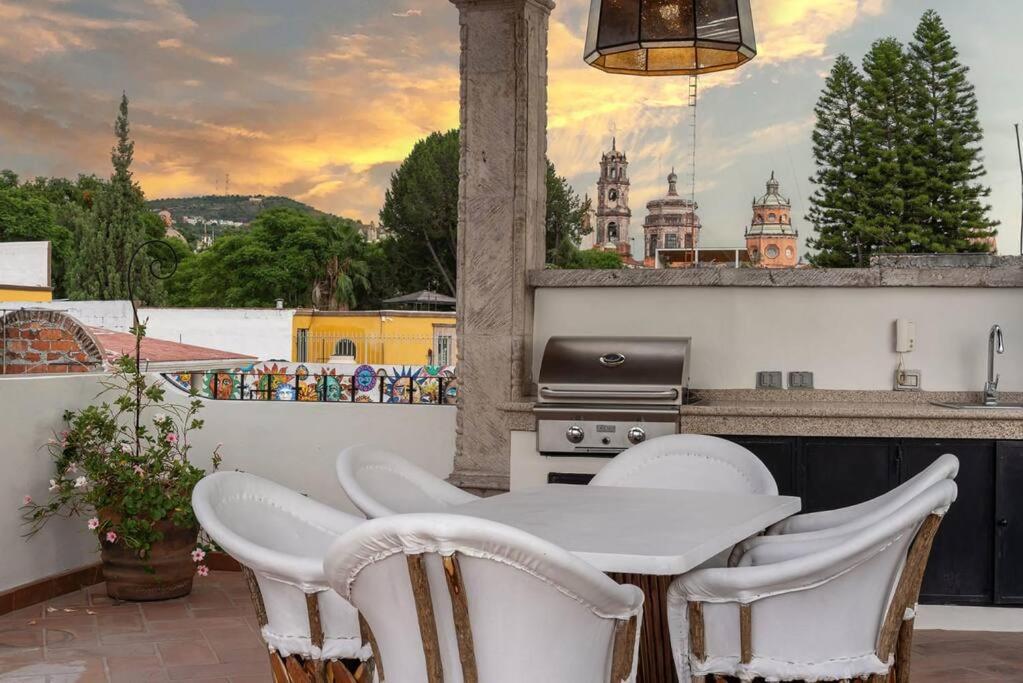 Elegant 3Br Home With Rooftop & Grill In Centro San Miguel Σαν Μιγκέλ ντε Αγιέντε Εξωτερικό φωτογραφία