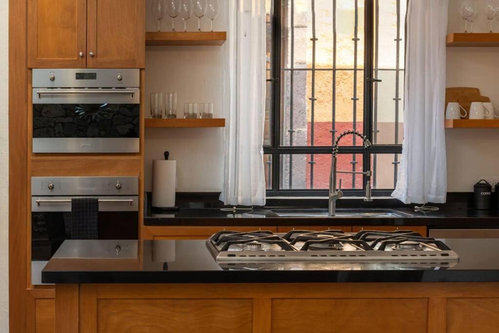 Elegant 3Br Home With Rooftop & Grill In Centro San Miguel Σαν Μιγκέλ ντε Αγιέντε Εξωτερικό φωτογραφία