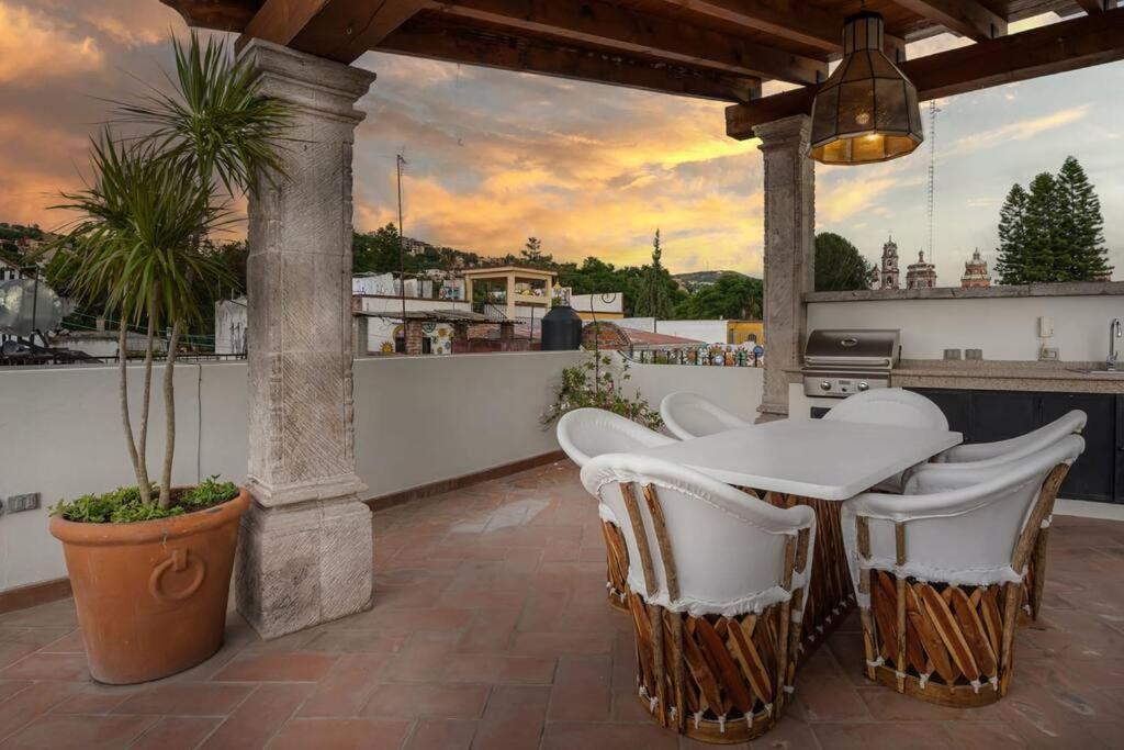 Elegant 3Br Home With Rooftop & Grill In Centro San Miguel Σαν Μιγκέλ ντε Αγιέντε Εξωτερικό φωτογραφία