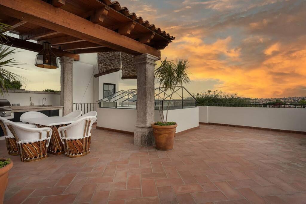 Elegant 3Br Home With Rooftop & Grill In Centro San Miguel Σαν Μιγκέλ ντε Αγιέντε Εξωτερικό φωτογραφία